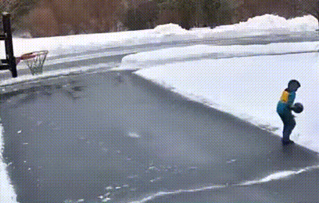 한 겨울 잼민이의 절망.gif