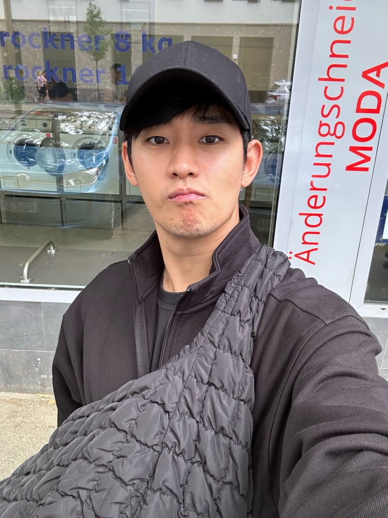 배우 김수현의 인스타 사진과 버블 사진 비교 