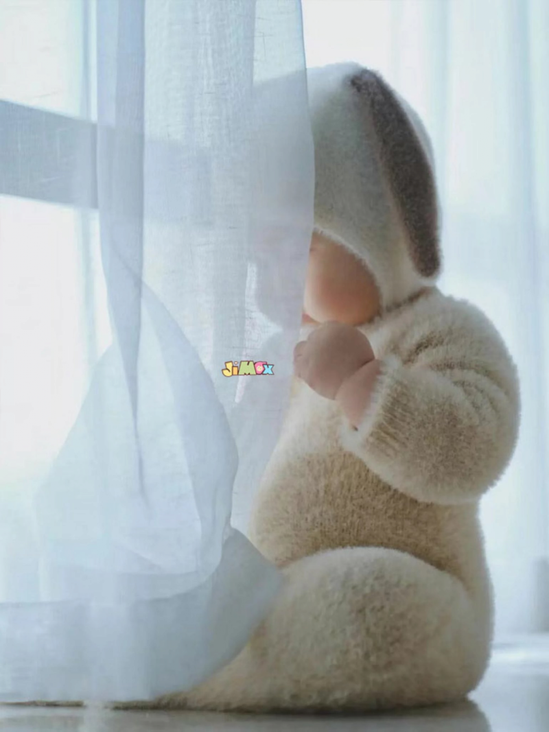 숨막히는 실루엣을 가진 쇼핑모델 