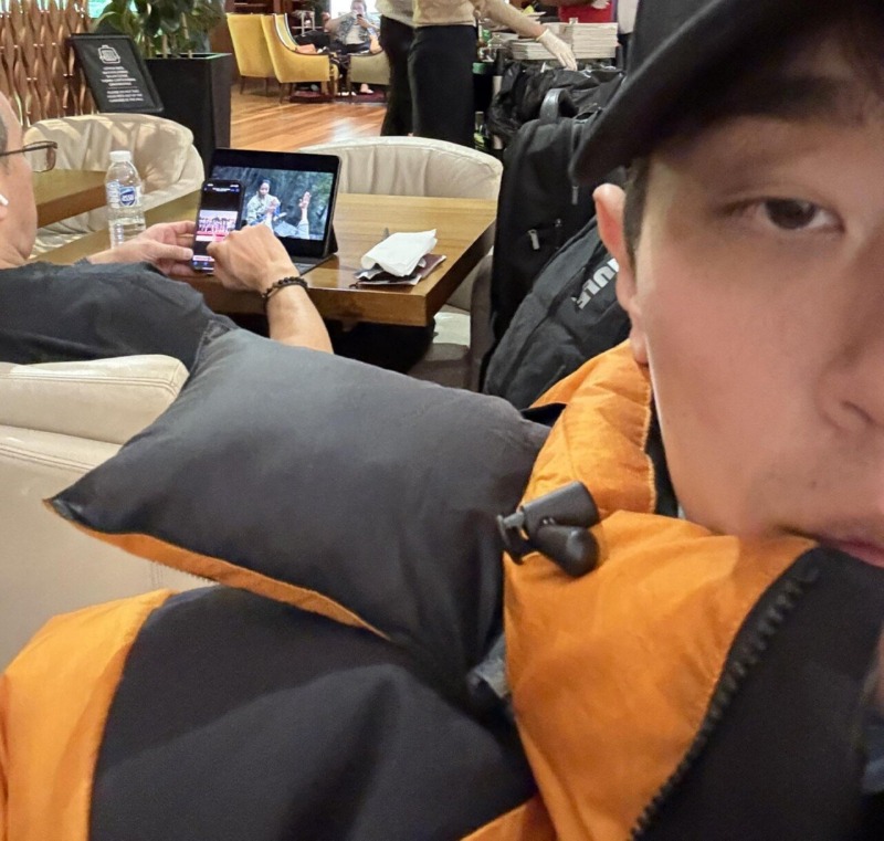 본인 영화를 보고 있는 외국인에게 말을 건 박정민 ㅋㅋㅋㅋ
