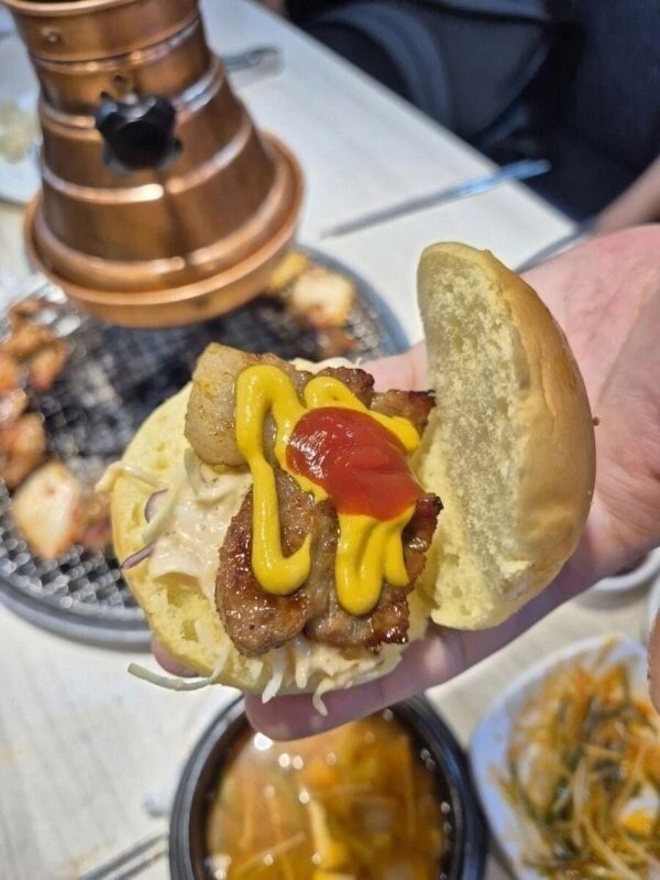 명륜진사 갈비의 모닝빵 전략