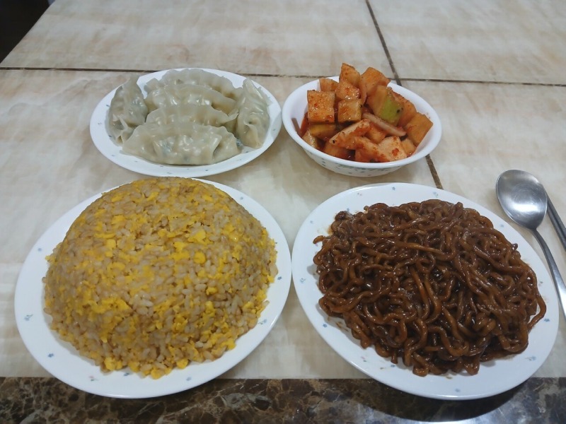 요즘 핫한 볶음밥 펨붕이 