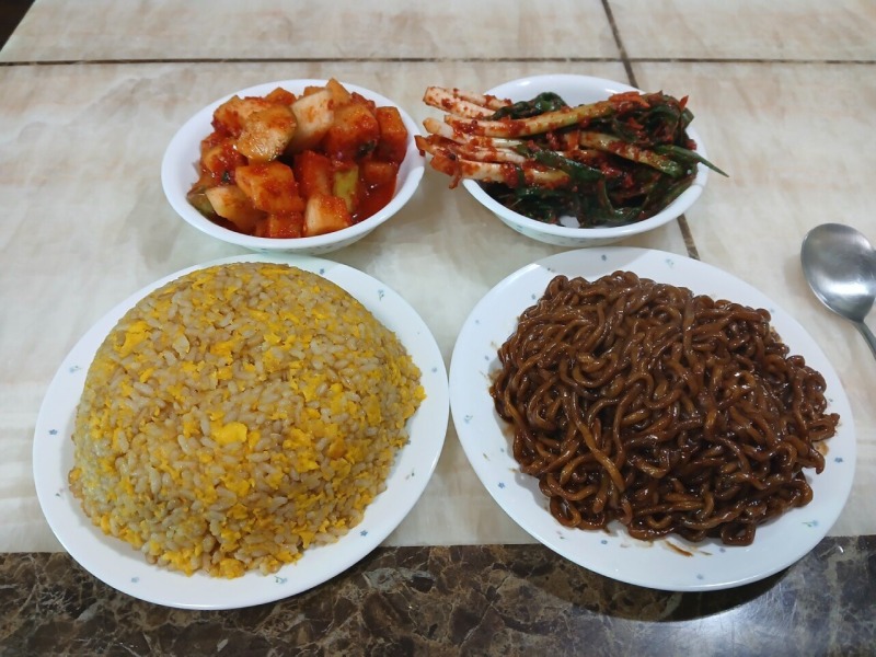 요즘 핫한 볶음밥 펨붕이 