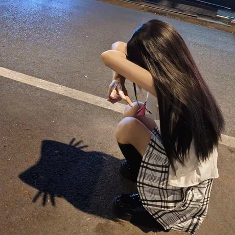 도심지에 나타난 거대고양이